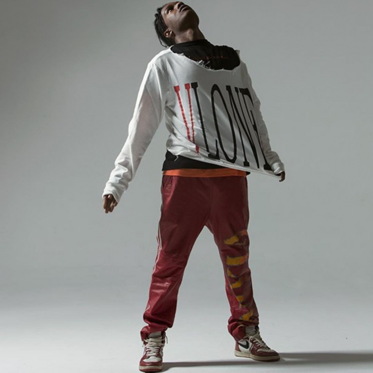 Image via Instagram @vlone